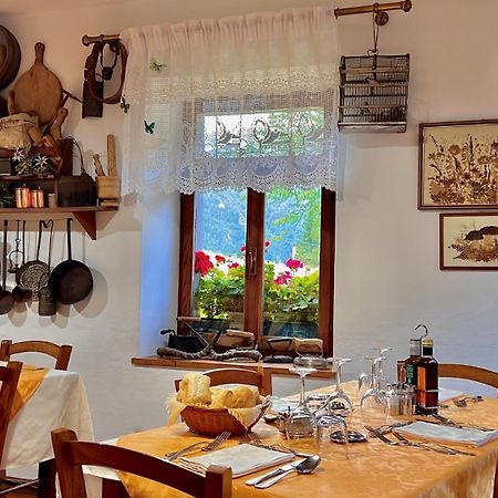 Albergo Piani Di Luzza Forni Avoltri Kültér fotó